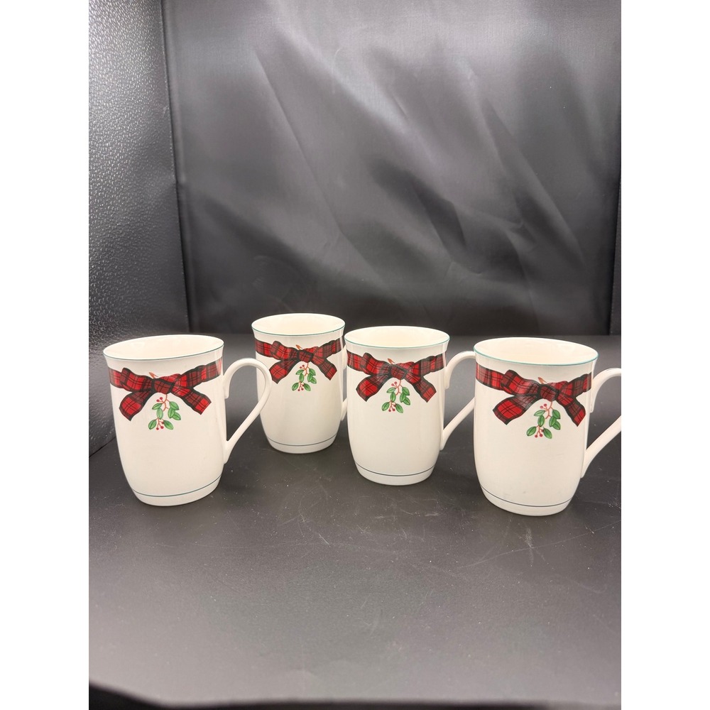 Arita Christmas Mugs Set of 4 Plaid Ribbon Goose Violin French Horn Bow Holiday
